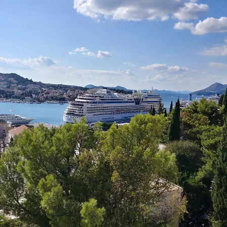 2 Bedroom 2 Bathroom Sea View, Private Free Parking * Dubrovnik