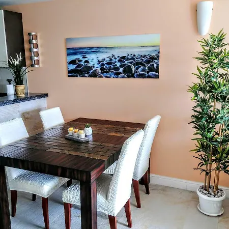 2 Bedroom 2 Bathroom Sea View, Private Free Parking * Ragusa