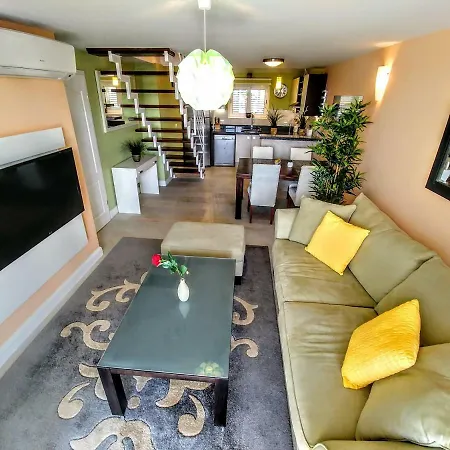 2 Bedroom 2 Bathroom Sea View, Private Free Parking Appartamento Ragusa