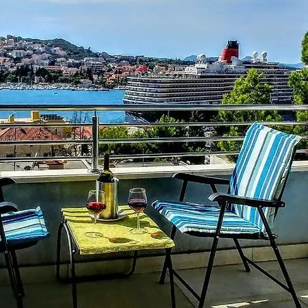 2 Bedroom 2 Bathroom Sea View, Private Free Parking Dubrownik