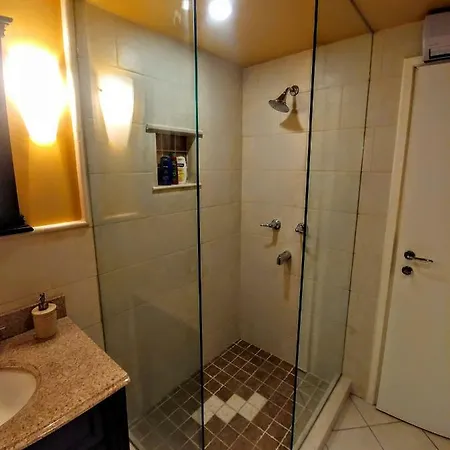 Appartamento 2 Bedroom 2 Bathroom Sea View, Private Free Parking *