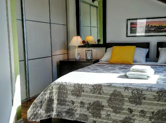 2 Bedroom 2 Bathroom Sea View, Private Free Parking Apartmán *