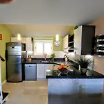 2 Bedroom 2 Bathroom Sea View, Private Free Parking * Dubrovnik