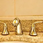 2 Bedroom 2 Bathroom Sea View, Private Free Parking