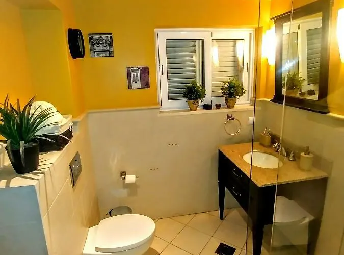 2 Bedroom 2 Bathroom Sea View, Private Free Parking ドゥブロブニク